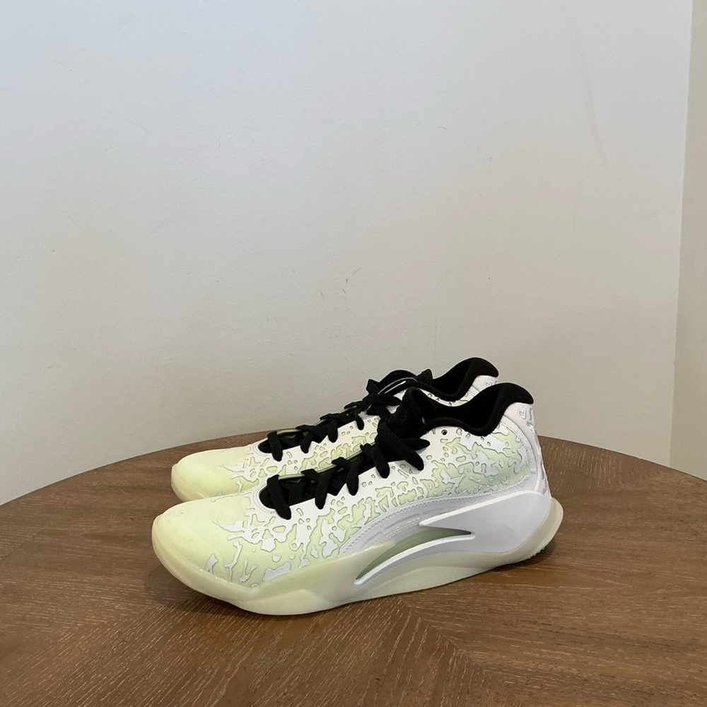 Jordan Zion 3 Basketball Shoes - Picture 8 of 8